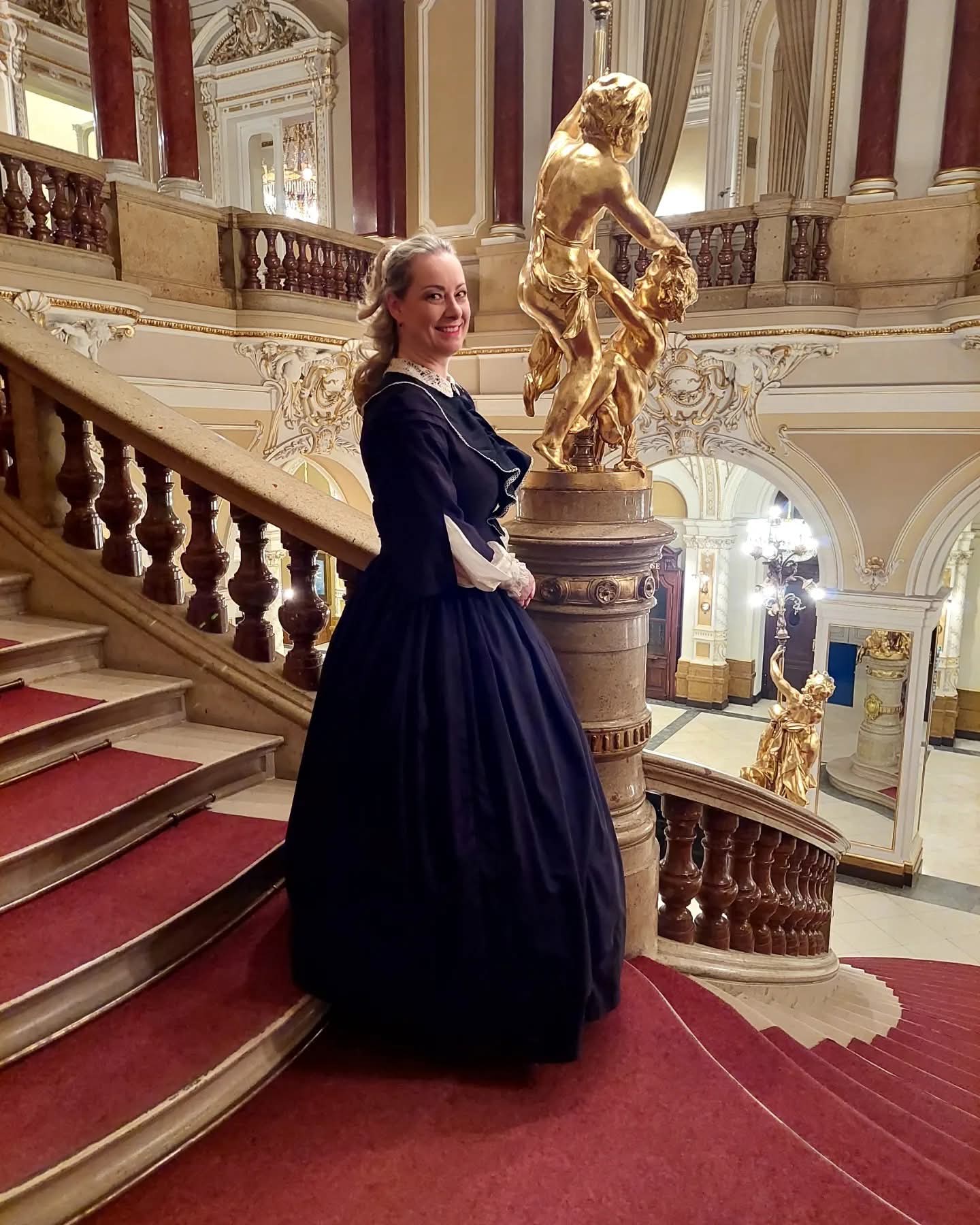 Annina, La Traviata